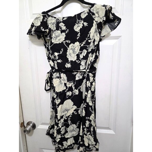 Free People Black & White Floral Wrap Dress With Ruffle Sleeves Size S/P - Picture 3 of 7